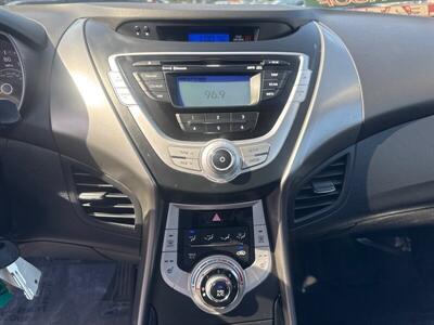 2012 Hyundai ELANTRA Limited   - Photo 8 - Pittsburg, CA 94565-2812