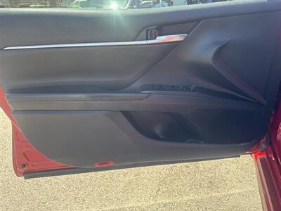 2021 Toyota Camry SE   - Photo 11 - Pittsburg, CA 94565-2812