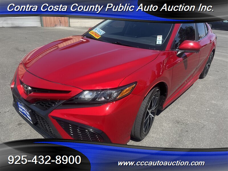 2021 Toyota Camry SE  