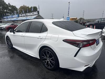 2021 Toyota Camry SE   - Photo 15 - Pittsburg, CA 94565-2812