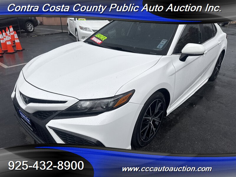 2021 Toyota Camry SE  