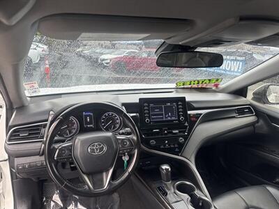 2021 Toyota Camry SE   - Photo 2 - Pittsburg, CA 94565-2812