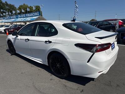 2021 Toyota Camry SE Nightshade   - Photo 16 - Pittsburg, CA 94565-2812