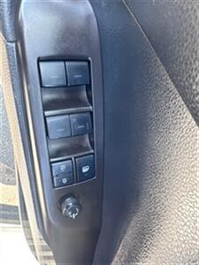 2021 Toyota Camry SE Nightshade   - Photo 10 - Pittsburg, CA 94565-2812