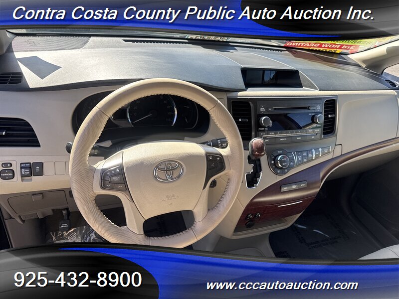 2014 Toyota Sienna XLE 7-Passenger  