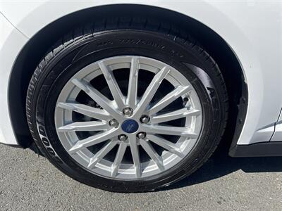 2015 Ford C-MAX Hybrid SE - Photo 10 - Pittsburg, CA 94565
