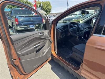 2017 Ford Escape SE - Photo 7 - Pittsburg, CA 94565