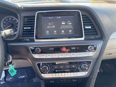 2018 Hyundai SONATA Eco   - Photo 8 - Pittsburg, CA 94565-2812