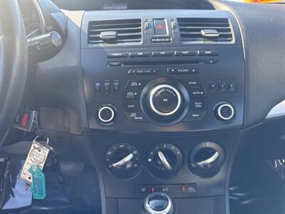 2012 Mazda Mazda3 i Touring - Photo 8 - Pittsburg, CA 94565-2812
