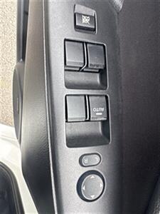 2011 Mazda Mazda3 i Touring - Photo 11 - Pittsburg, CA 94565-2812