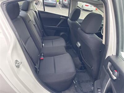 2011 Mazda Mazda3 i Touring - Photo 21 - Pittsburg, CA 94565-2812