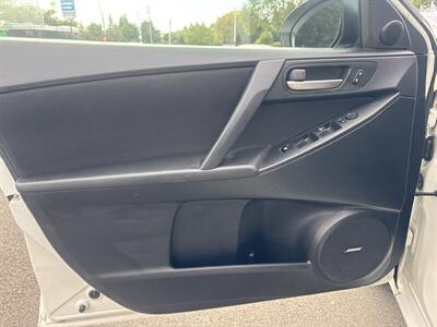 2011 Mazda Mazda3 i Touring - Photo 10 - Pittsburg, CA 94565-2812