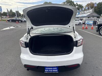 2011 Mazda Mazda3 i Touring - Photo 17 - Pittsburg, CA 94565-2812