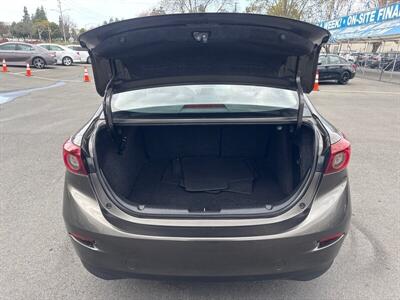 2014 Mazda Mazda3 i Touring   - Photo 16 - Pittsburg, CA 94565-2812