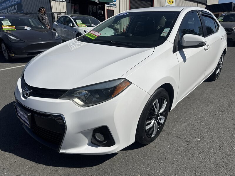2016 Toyota Corolla S  