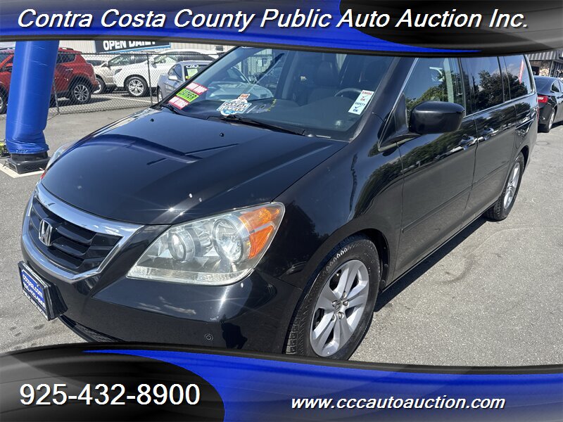 2008 Honda Odyssey Touring's photo
