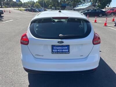 2017 Ford Focus SE   - Photo 18 - Pittsburg, CA 94565-2812