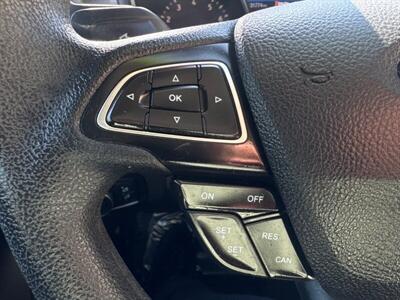 2017 Ford Focus SE   - Photo 12 - Pittsburg, CA 94565-2812