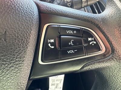 2017 Ford Focus SE   - Photo 13 - Pittsburg, CA 94565-2812