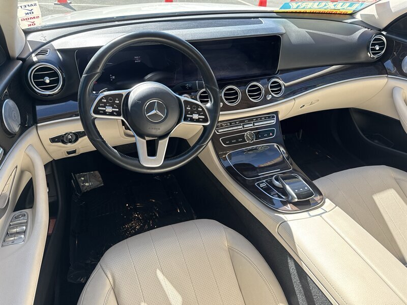 2019 Mercedes-Benz E 300  