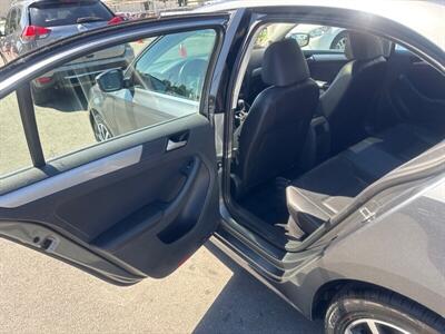 2017 Volkswagen Jetta 1.4T SE   - Photo 17 - Pittsburg, CA 94565-2812