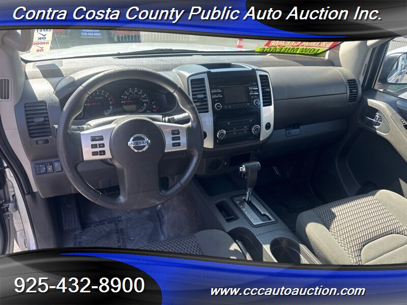 2014 Nissan Frontier SV  