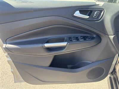 2016 Ford C-MAX Hybrid SE - Photo 9 - Pittsburg, CA 94565-2812