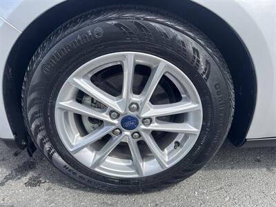 2017 Ford Focus SE - Photo 11 - Pittsburg, CA 94565
