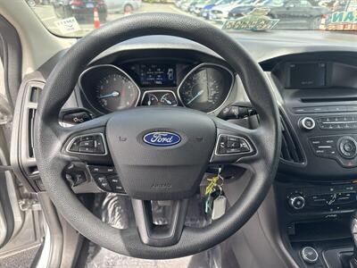 2017 Ford Focus SE - Photo 4 - Pittsburg, CA 94565