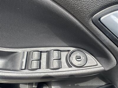 2017 Ford Focus SE - Photo 10 - Pittsburg, CA 94565