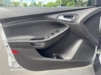 2017 Ford Focus SE - Photo 9 - Pittsburg, CA 94565