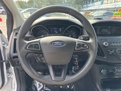2018 Ford Focus SE   - Photo 4 - Pittsburg, CA 94565