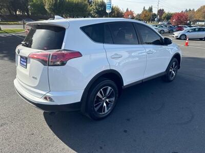 2018 Toyota RAV4 XLE   - Photo 21 - Pittsburg, CA 94565-2812