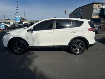 2018 Toyota RAV4 XLE   - Photo 4 - Pittsburg, CA 94565-2812