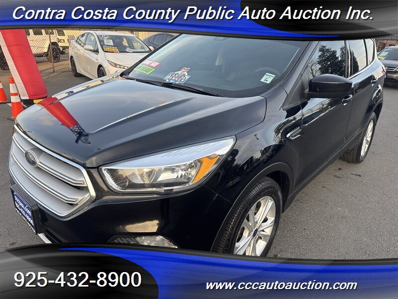 2019 Ford Escape SE's photo