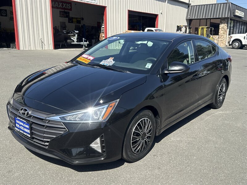 2019 Hyundai ELANTRA SE  