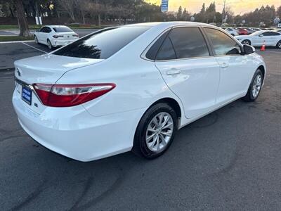 2015 Toyota Camry Hybrid LE   - Photo 21 - Pittsburg, CA 94565-2812