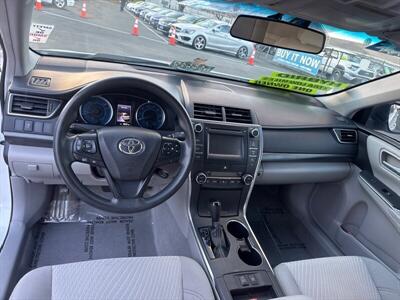 2015 Toyota Camry Hybrid LE   - Photo 2 - Pittsburg, CA 94565-2812