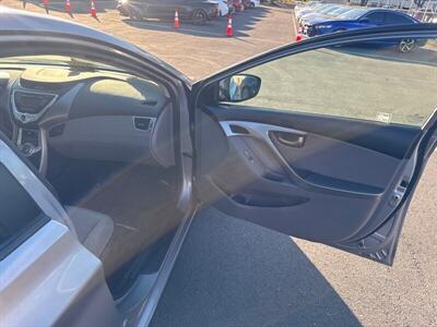 2011 Hyundai ELANTRA GLS   - Photo 24 - Pittsburg, CA 94565-2812