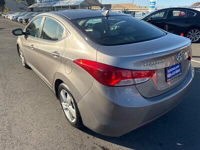 2011 Hyundai ELANTRA GLS   - Photo 16 - Pittsburg, CA 94565-2812