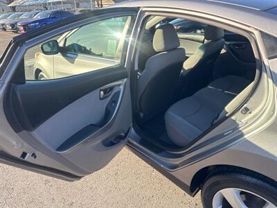 2011 Hyundai ELANTRA GLS   - Photo 15 - Pittsburg, CA 94565-2812