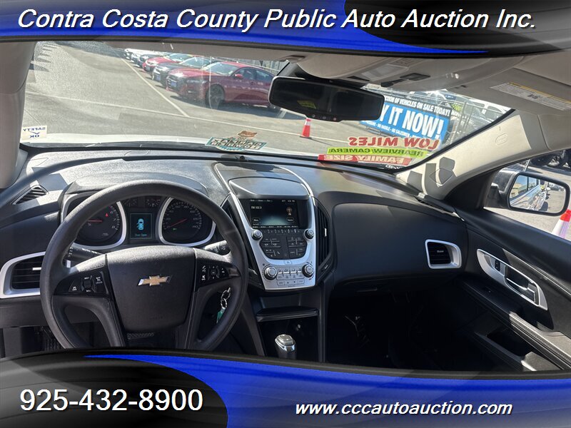 2017 Chevrolet Equinox LS  