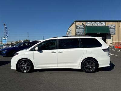 2017 Toyota Sienna SE   - Photo 17 - Pittsburg, CA 94565-2812