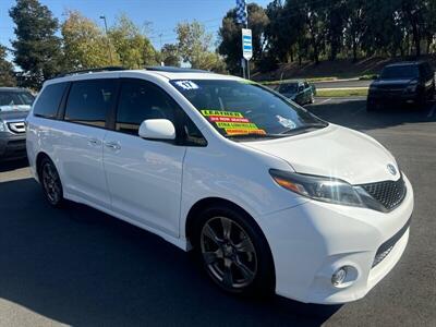 2017 Toyota Sienna SE   - Photo 35 - Pittsburg, CA 94565-2812