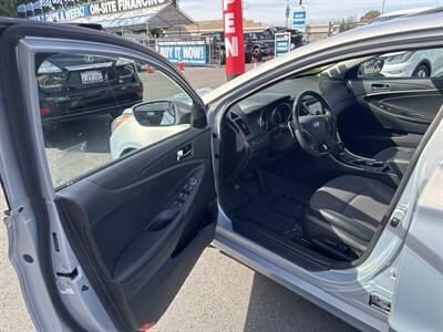 2013 Hyundai SONATA SE   - Photo 6 - Pittsburg, CA 94565