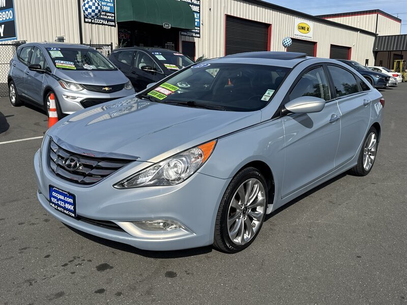 2013 Hyundai SONATA SE  