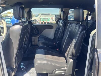 2017 Dodge Grand Caravan SXT   - Photo 14 - Pittsburg, CA 94565-2812