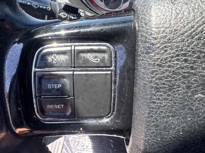 2017 Dodge Grand Caravan SXT   - Photo 9 - Pittsburg, CA 94565-2812