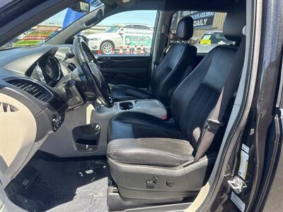 2017 Dodge Grand Caravan SXT   - Photo 6 - Pittsburg, CA 94565-2812