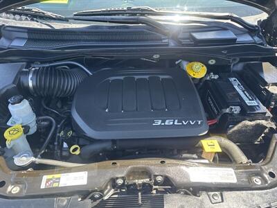 2017 Dodge Grand Caravan SXT   - Photo 29 - Pittsburg, CA 94565-2812